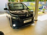 Toyota Voxy 2014