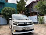 Toyota Voxy 2014