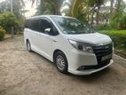 Toyota Voxy Noah G 2014