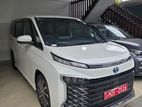 Toyota Voxy S-z Highest Spec 2025
