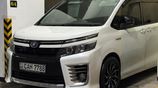 Toyota Voxy Station Wagon 2014