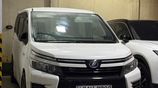 Toyota Voxy Station Wagon 2014