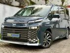 Toyota Voxy SZ Highest Spec 2025