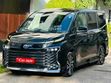 Toyota Voxy SZ HIGHEST SPEC 2025