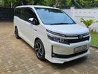 Toyota Voxy V HIGHEST SPEC 2014