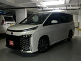 Toyota Voxy ZS 2025