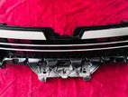 Toyota Voxy ZWR80G Radiator Grill
