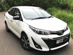 Toyota Yaris ATIV 2020