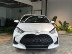 Toyota Yaris G Grade LED 2024