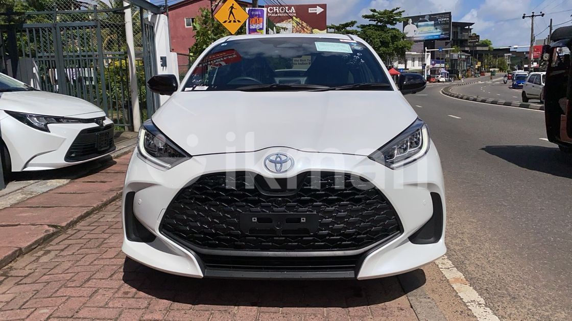 Toyota Yaris X GRADE 2024 for Sale in Talawatugoda | ikman