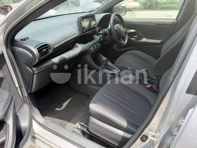 Toyota Yaris 2023 photo 2
