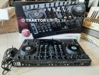 Traktor Kontrol S4 DJ Controller-Japan