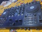 Traktor Kontrol S4 MK3 DJ controller
