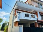 Two Storey House for Rent in Dehiwela