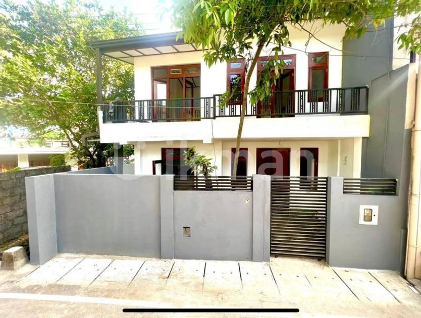 Two Storey House for Sale in Highlevel Road Dalkantha ikman