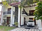 Two Storey Luxury House in Panadura Pinwatta