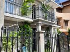 Two Storied House For Sale in Colombo 7 - PDH181