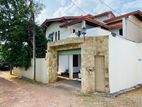 Two Storied -Walking Distance To High-Level Rd -Old Kottawa Road,