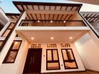 Two stories House for Rent in Ja ela Ekala