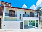 Two Story 5 Bedrooms House for sale in Kottawa Mattegoda