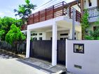 Two-Story House for Rent at Mount Lavinia (MRe 632 )
