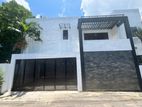Two Story House for Rent in Thalawathugoda