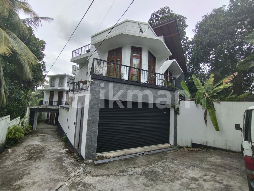 Two Story House for Sale Highlevel Pannipitiya ikman