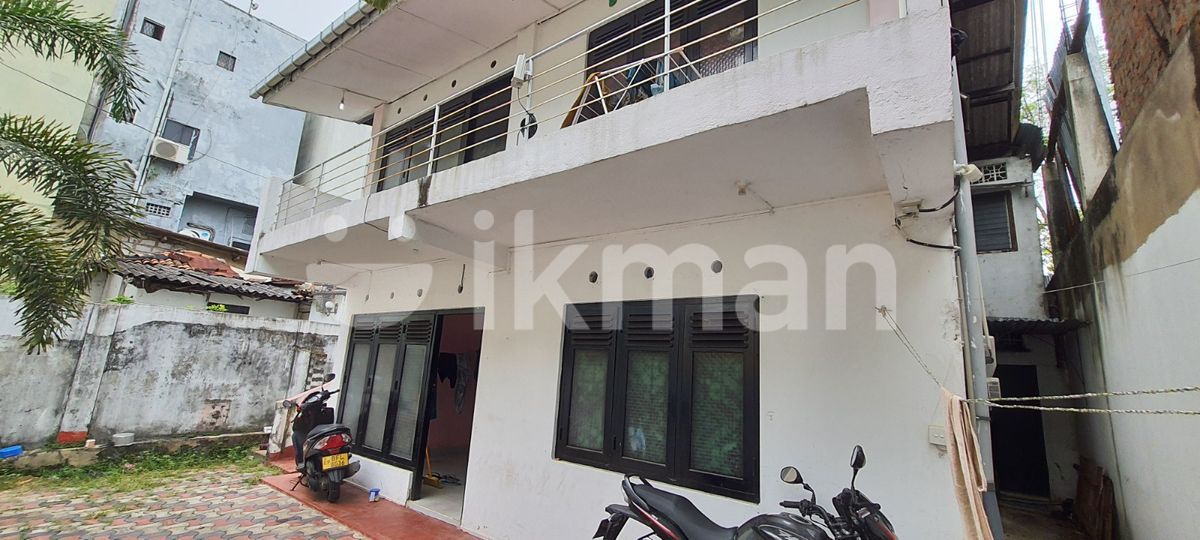 Two Story House For Sale in Dehiwela ikman