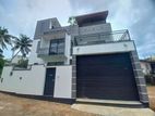 Two-Story House with Rooftop for Sale in Athurugiriya (Ref: H21161 A)