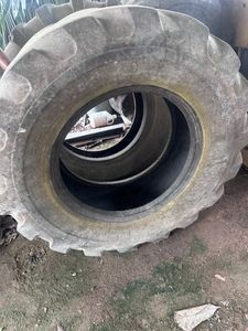 15.5-25 Tire for Sale 15.5-25 Tire for Sale