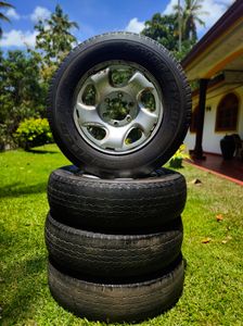 16 Inch Alloy Wheels with Bridgestone Tires for Sale 16 Inch Alloy Wheels with Bridgestone Tires for Sale