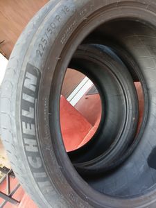 225/50/18 Tyre for Sale