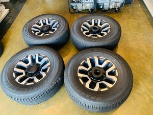 265/70R16 TYRE WITH ALLOY for Sale 265/70R16 TYRE WITH ALLOY for Sale