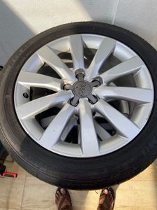 Audi Car Tyres Wheels Size - 245/45/17 for Sale