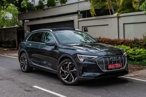 Audi e-tron Q8 50 Quattro 2024 for Sale