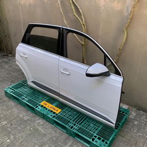 Audi Q7 S Line 2018 Driver Side Doors White - Front with Rear for Sale