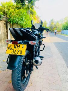 Bajaj Pulsar 220F 2012 for Sale