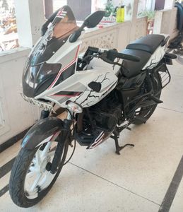 Bajaj Pulsar 220F 2010 for Sale