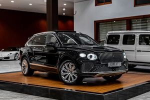 Bentley BENTAYGA EWB 4.0L V8 2024 for Sale