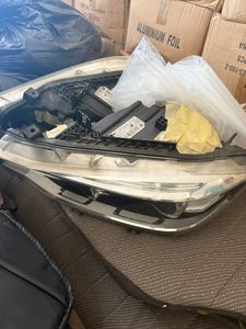 BMW 318i Headlight for Sale