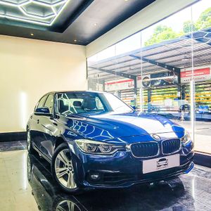 BMW 318i Luxury Sport 2017 for Sale