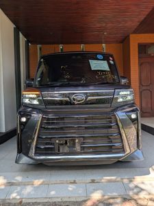 Daihatsu Tanto Custom X 2023 for Sale