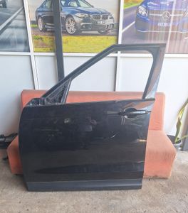 Discovery 5 Front Door Panel LHS for Sale