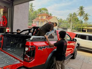 Ford Ranger / Raptor Hamer Electric Roll Shutter & Warrior Plus Bar for Sale