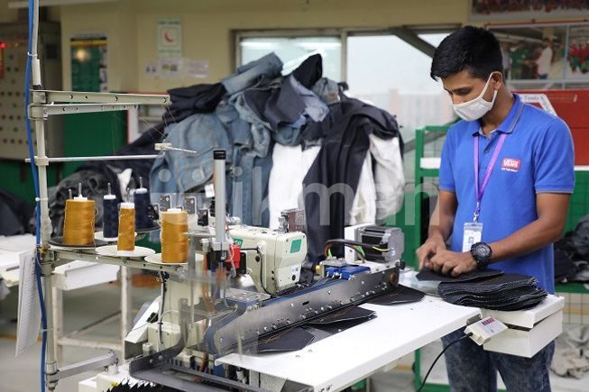 f1e9101f-b220-4121-8b51-1958352603a0