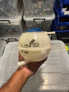 Genuine Audi A1 2017 expansion coolant tank complete for Sale