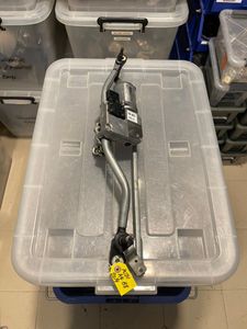 Genuine Audi A4 2014 B8 Front Wiper Motor for Sale