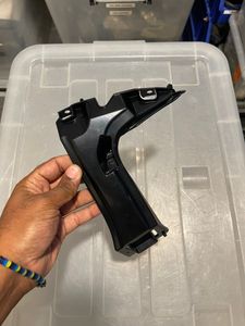 Genuine Bmw 5 Series 520d 2014 Fender Bracket F10 Passenger Side for Sale