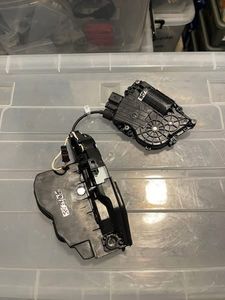 Genuine BMW 7 Series 2014 F01 F02 Lci Soft Close Door Lock for Sale