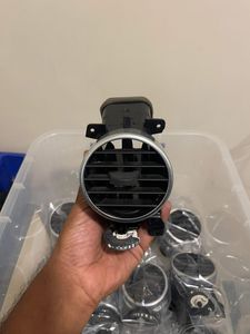Genuine Land Rover Discovery 4 2015 A/C Dash Vents for Sale